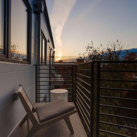 Reside Navy Yard, A Wyndham Residence Washington Bagian luar foto
