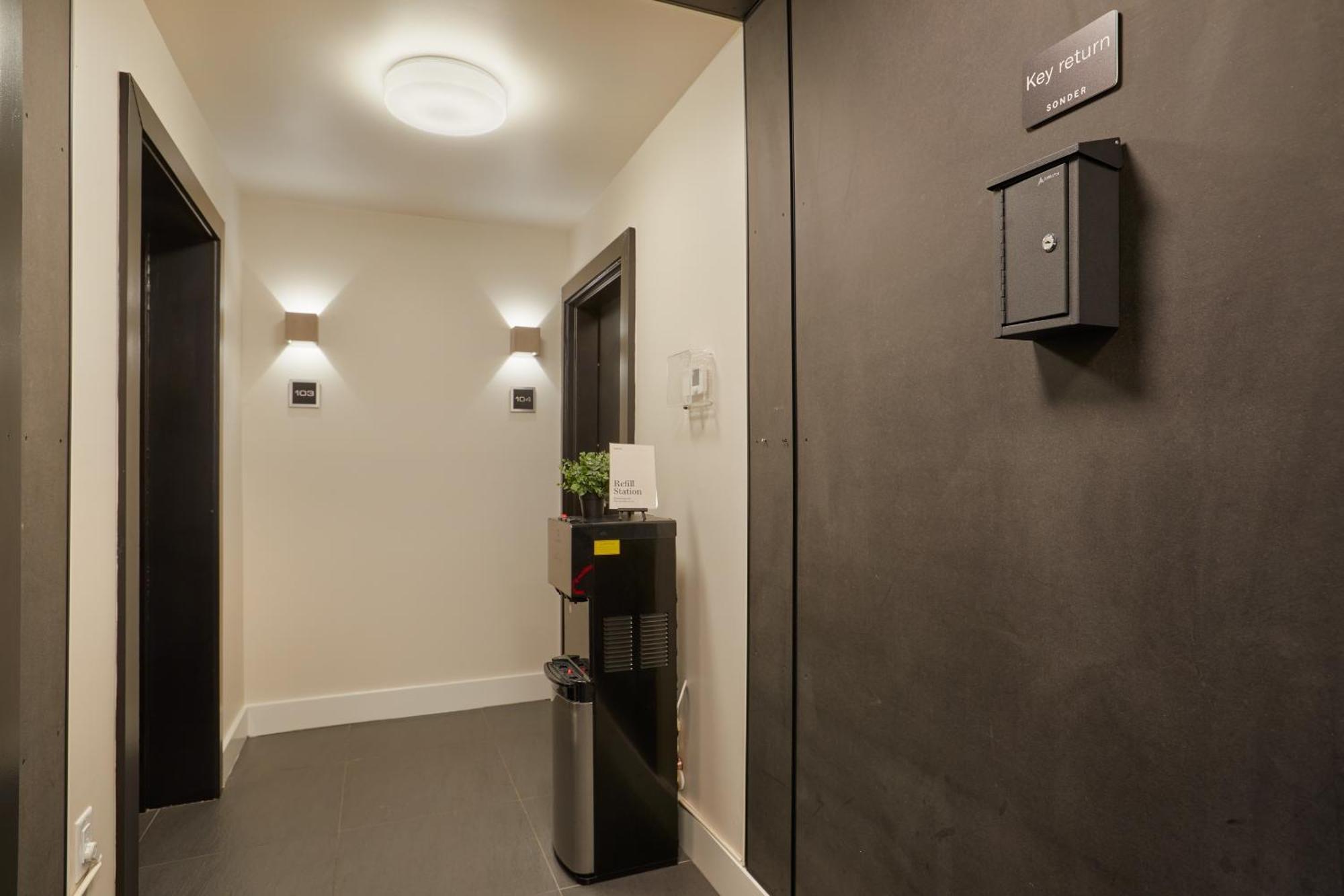 Reside Navy Yard, A Wyndham Residence Washington Bagian luar foto